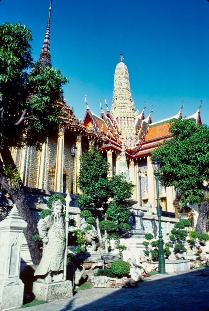 Chinese Statues, Phra Mondop and Prasat Phra Thep Bidon, Wat Phra Kaew