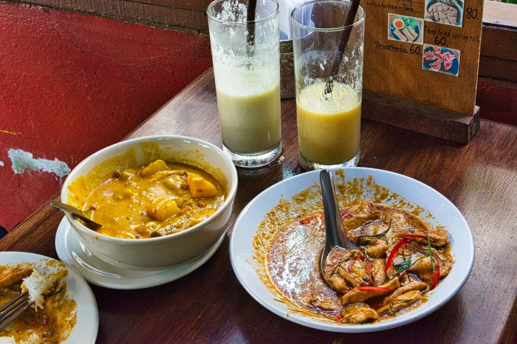Penang Gai, Lemon grass tea and Mango Lassi, We’s Restaurant, Chiang Mai