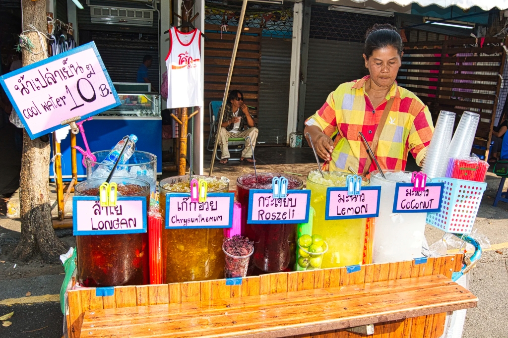 Juice Vendor, Chatuchak Weekend Market, Bangkok, TH