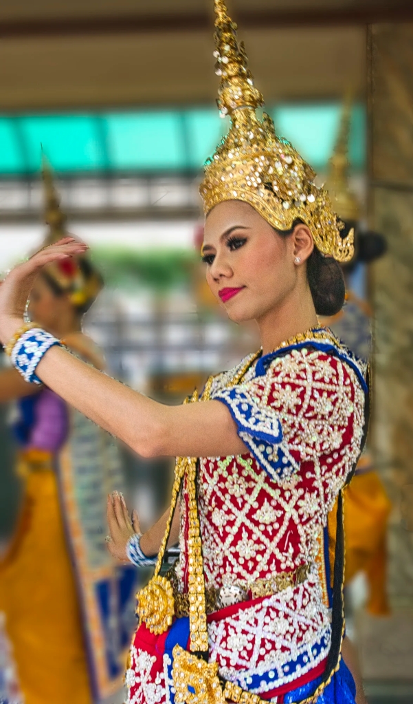 Classical Dancer, Erawan Shrine, Bangkok, TH