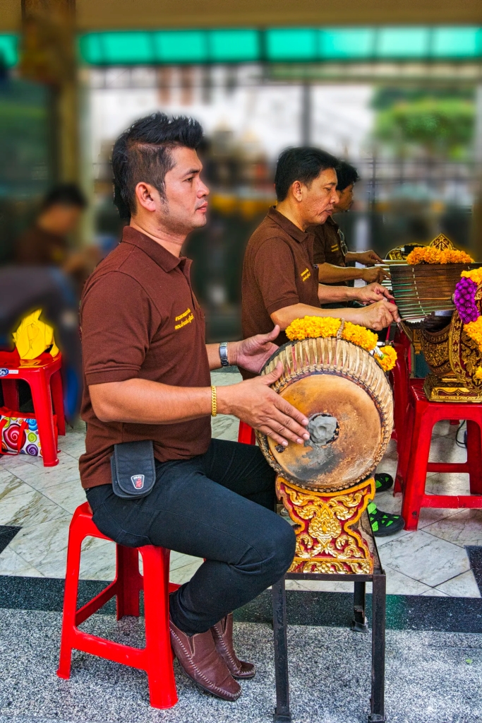 Classical musicians. Erawan Shrine, Bangkok, TH