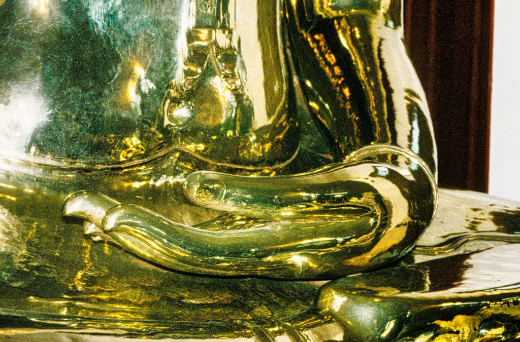 Gold Buddha Hand, Wat Traimit, Bangkok, TH