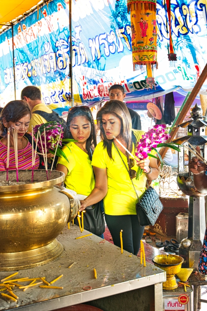 Offerings, Wat Na Phra Meru Rachikaram, Ayutthaya, Thailand